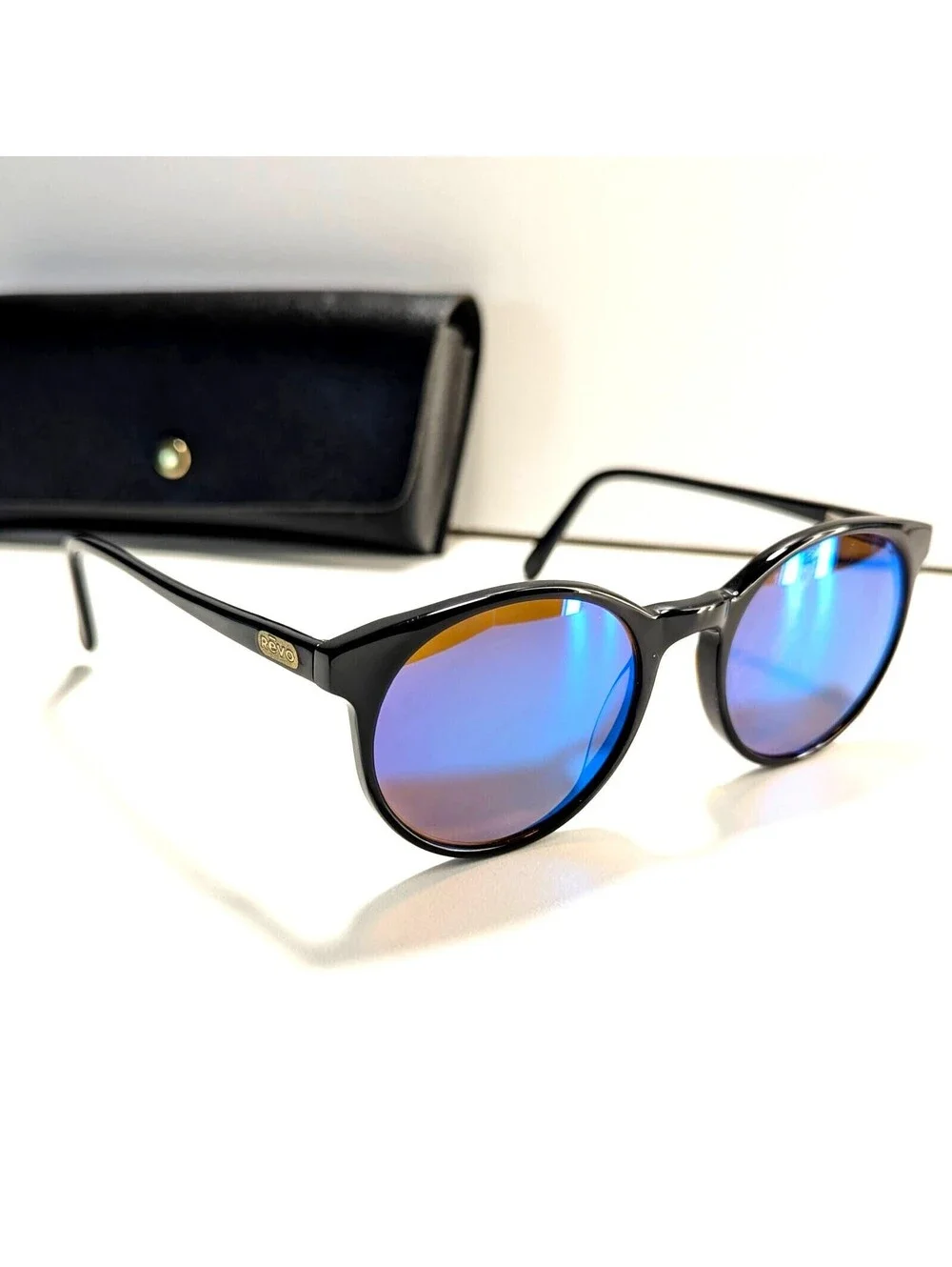 Revo 957/001 Black Frame Blue Mirror Lens Sunglasses Hong Kong 50-15-134